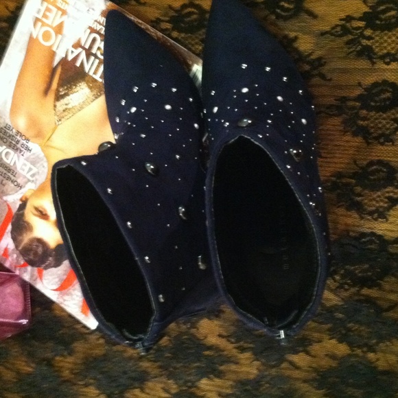 Elegant Navy Studded Women's Ankle Boots - Picture 3 of 6